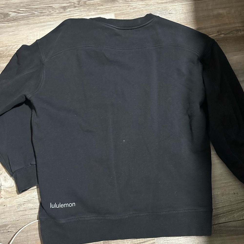 lululemon crewneck